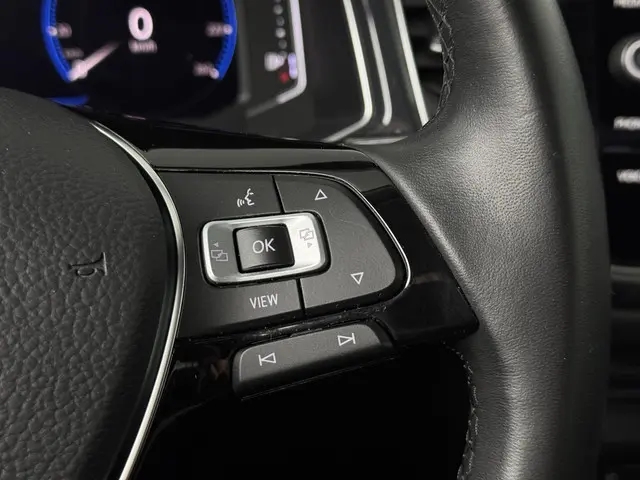 Volkswagen T-Roc 1.5 TSI DSG Sport 2019 Benzine 22