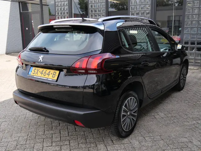 Peugeot 2008 1.2 110PK CARPLAY/ PACK CONNECT 2018 Benzine 2