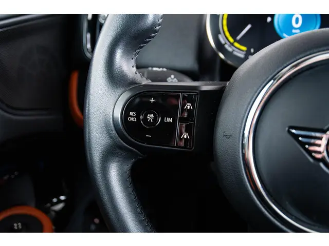 MINI Countryman Cooper SE ALL4 2022 Hybride Benzine 35