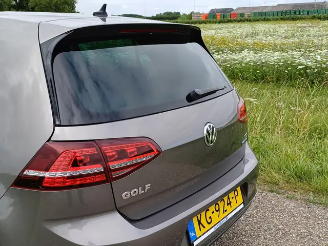 Volkswagen Golf 1.0 TSI Connected Series 2016 Benzine 16