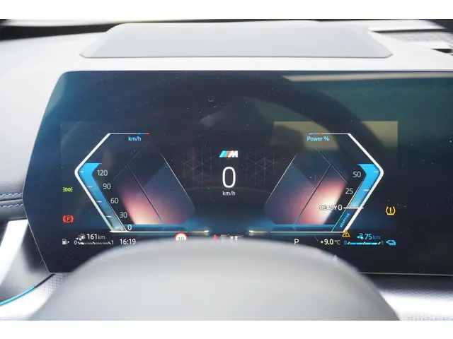 BMW X1 xDrive25e 2025 Hybride Benzine 17