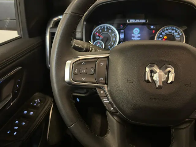 Dodge Ram 1500 5.7 V8 4x4 Crew Cab Laramie 2024 LPG/Gas 14