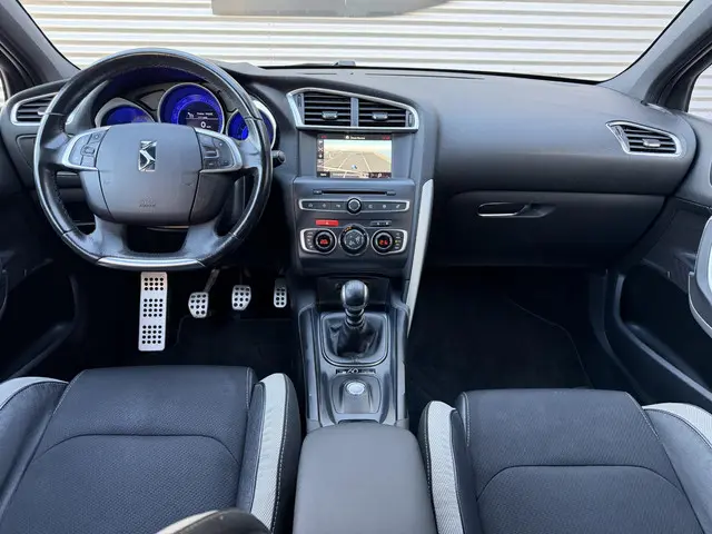 DS DS 4 1.2 PureTech 1955 2015 Benzine 18