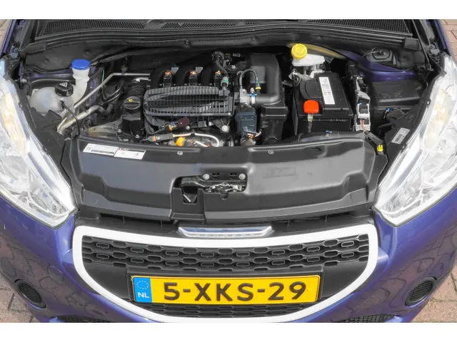 Peugeot 208 1.0 VTi LIKE SPORTLINE 2014 Benzine 14