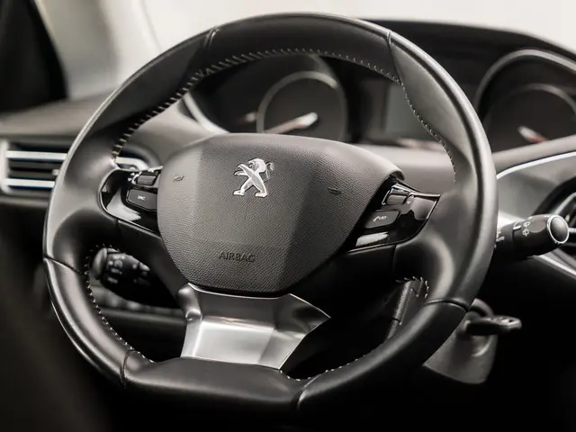 Peugeot 308 SW 1.2 PureTech Sport 2020 Benzine 17