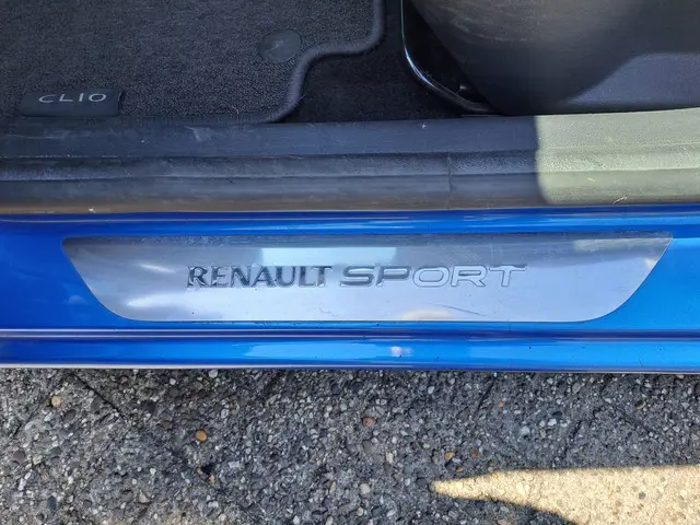 Renault Clio 0.9 TCe Eco2 Expression GT Line 2016 Benzine 7