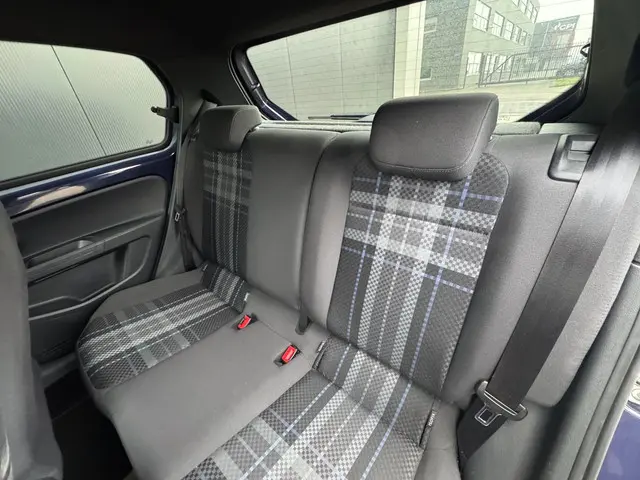 Volkswagen up! Club |5-deurs|NAVI|CRUISE|15” LM| 2015 Benzine 14