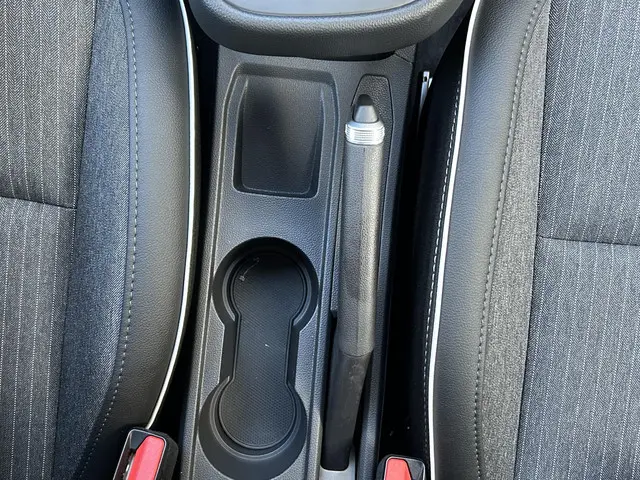 Mitsubishi Colt 1.0T MT First Edition 2025 Benzine 18