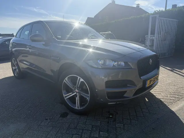 Jaguar F-PACE 2.0 Portfolio 2016 Diesel 4