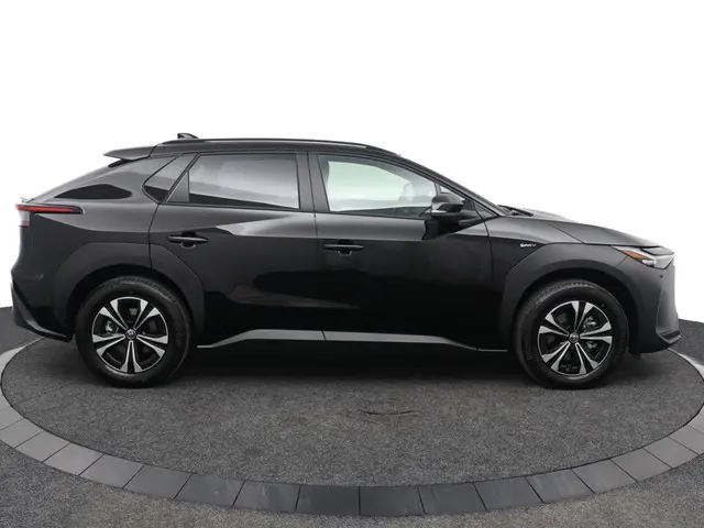 Toyota bZ4X Dynamic 71 kWh 2025 Elektrisch 13