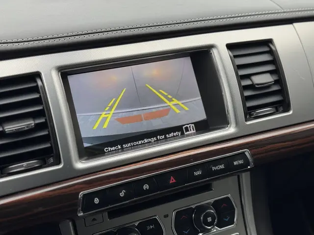 Jaguar XF 2.2D 2015 Diesel 7