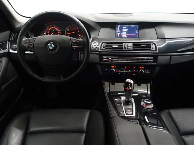 BMW 5 Serie F10 520i High Exe M Sport Aut- 2013 Benzine 6