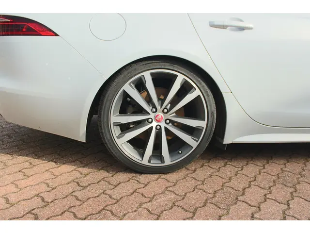 Jaguar XF Sportbrake 2.0d R-Sport 2017 Diesel 11