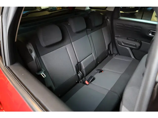 Citroën C3 Aircross 1.2 PureTech S&S Shine 2020 Benzine 21