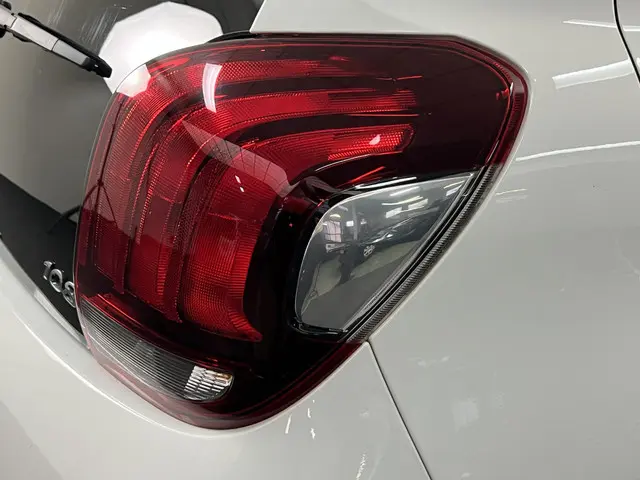 Peugeot 108 1.0 e-VTi RIJKLAAR!! 2020 Benzine 32