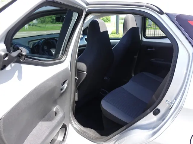 Toyota Aygo 1.0 VVT-i x-first 2019 Benzine 8