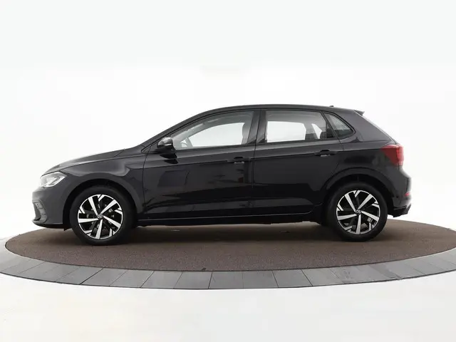 Volkswagen Polo 1.0 TSI 95pk Life Business 2022 Benzine 26