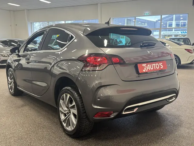 Citroën DS4 2.0 BlueHDi So Chic 2015 Diesel 4