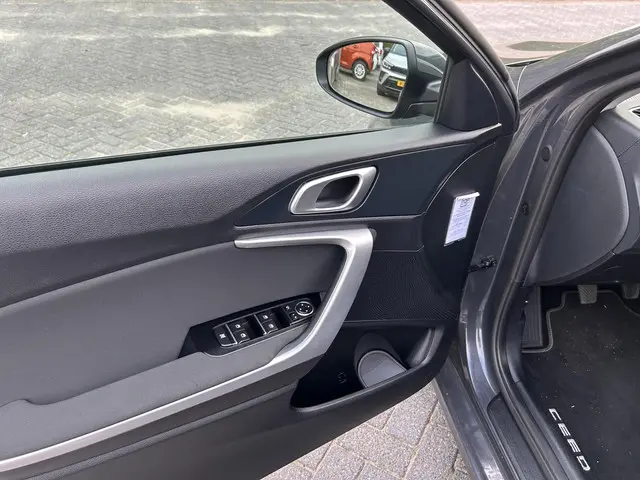 Kia Ceed Sportswagon 1.0 T-GDi DynamicLine 2023 Benzine 13