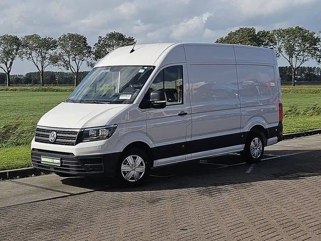 Volkswagen Crafter 35 2.0 2023 Diesel 2