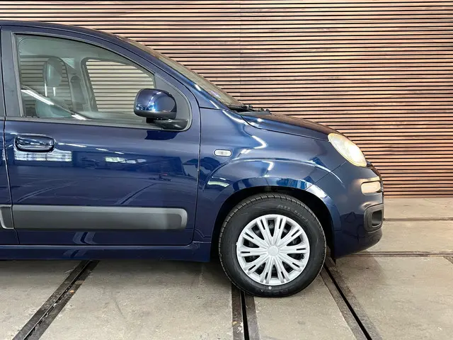 Fiat Panda 0.9 TwinAir Lounge 2013 Benzine 9