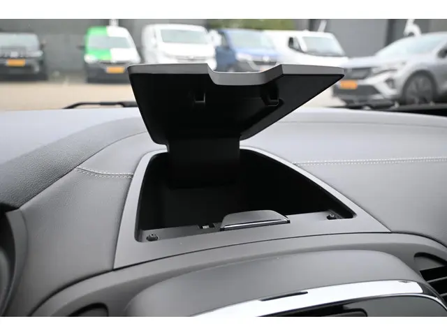 Renault Captur TCe 150 EDC Initiale Paris 2019 Benzine 31