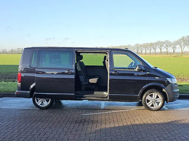 Volkswagen Transporter 2.0 TDI 2022 Diesel 16