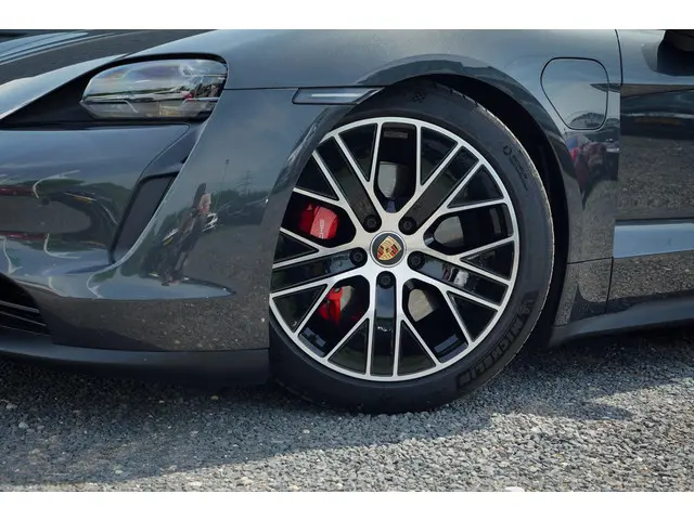 Porsche Taycan 4S Performance 84 kWh 2020 Elektrisch 54