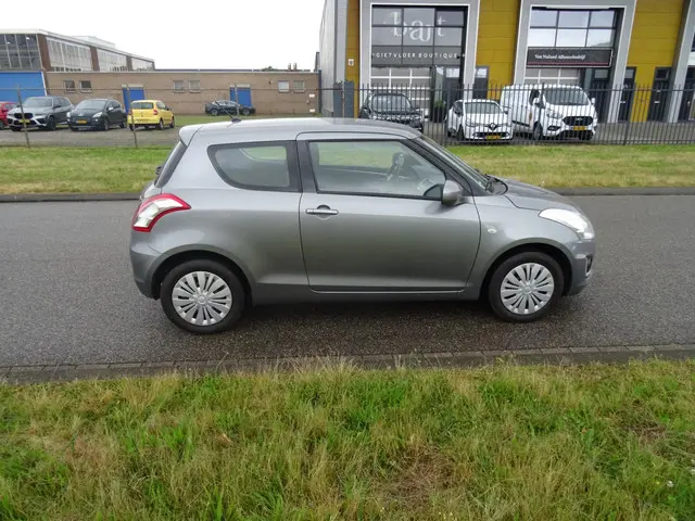 Suzuki Swift 1.2 Comfort EASSS 2017 Benzine 6