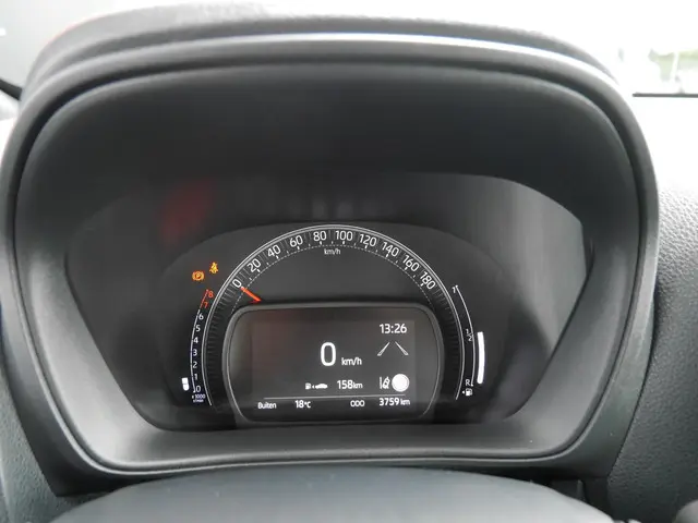 Toyota Aygo X 1.0 VVT-i MT Play 2024 Benzine 18