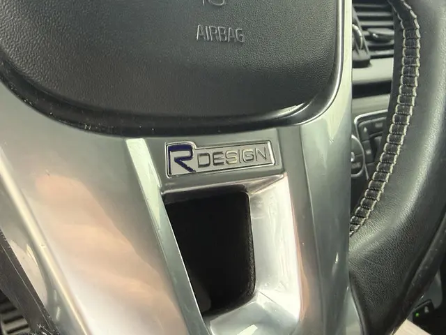 Volvo V40 2.0 T4 Business Sport 2018 Benzine 21