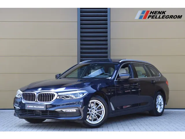 BMW 5 Serie Touring 520i High Executive 2017 Benzine
