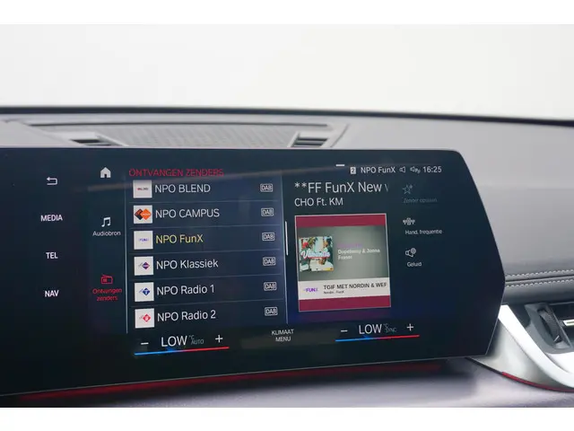 BMW X1 xDrive30e 2023 Hybride Benzine 26