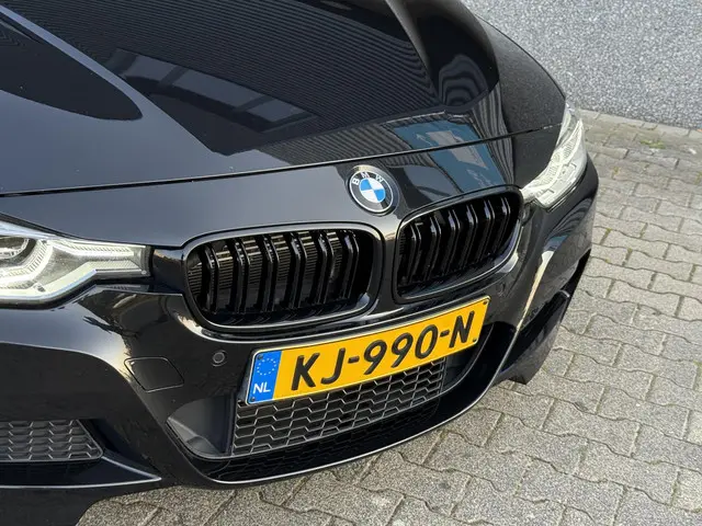 BMW 3 Serie 330e m Sport 2016 Hybride Benzine 21