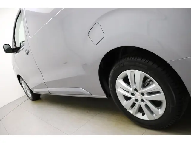 Peugeot e-Expert EV L3 75 kWh 2023 Elektrisch 9