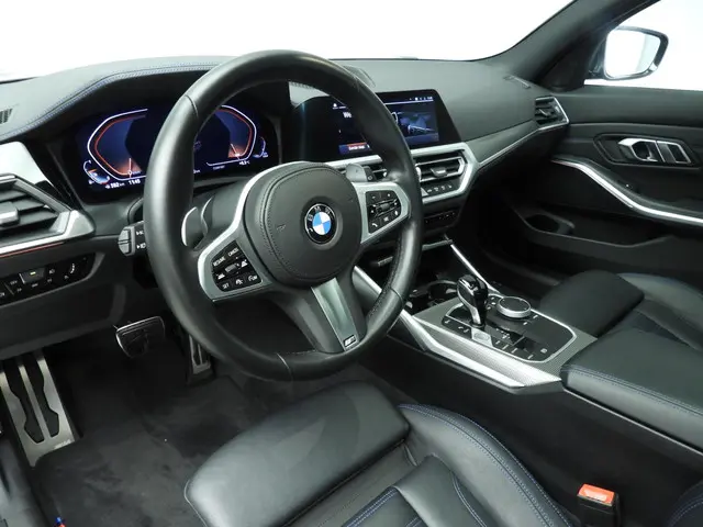 BMW 3 Serie Touring 330i xDrive 2022 Benzine 6