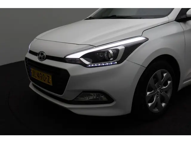 Hyundai i20 1.0 T-GDI Comfort 2016 Benzine 24