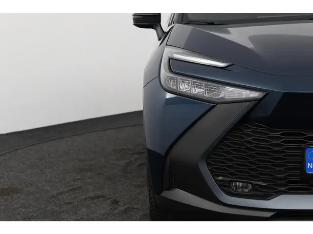 Toyota C-HR 1.8 Hybrid 140 Dynamic 2024 Hybride Benzine 34