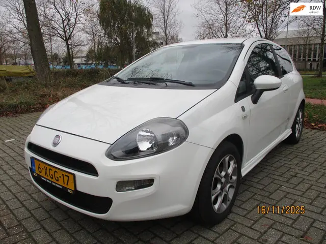 Fiat Punto Evo 1.4 Business 2012 Benzine