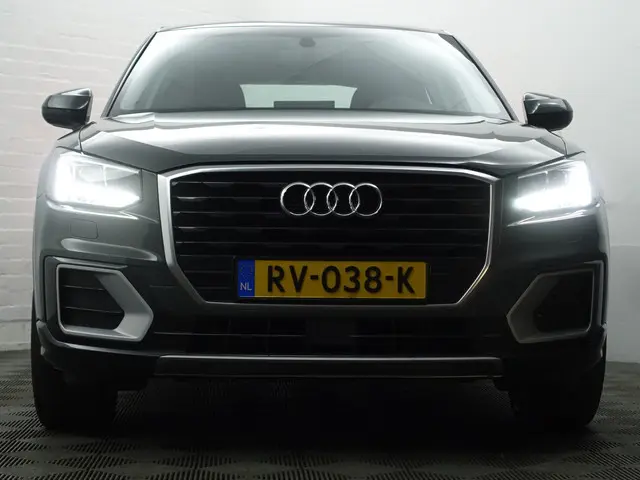 Audi Q2 3