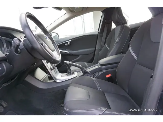 Volvo V40 2.0 D2 Summum Business 2015 Diesel 6