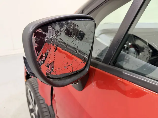 Renault Captur 0.9 TCe Helly Hansen NAP 2015 Benzine 32