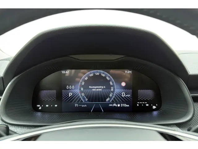 Škoda Kamiq 1.0 TSI Selection 2024 Benzine 23