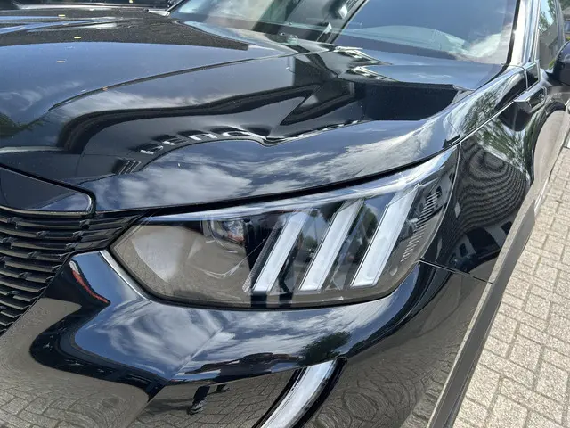 Peugeot e-2008 EV GT Automaat 2022 Elektrisch 36