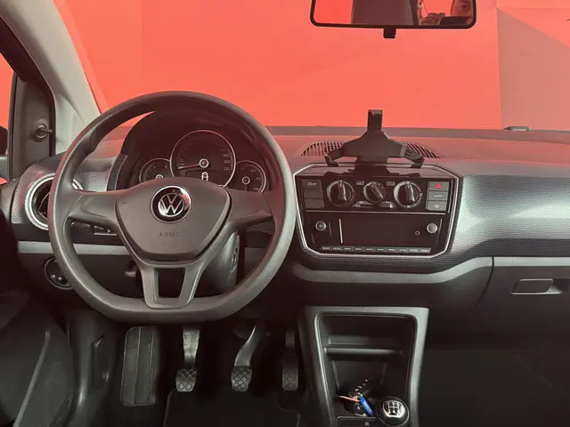 Volkswagen up! 1.0 2021 Benzine 4