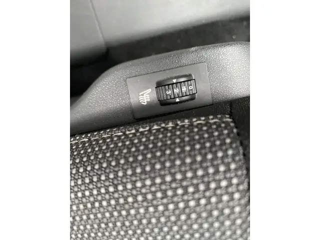 Citroën C4 Cactus 1.2 PureTech Business 2015 Benzine 21