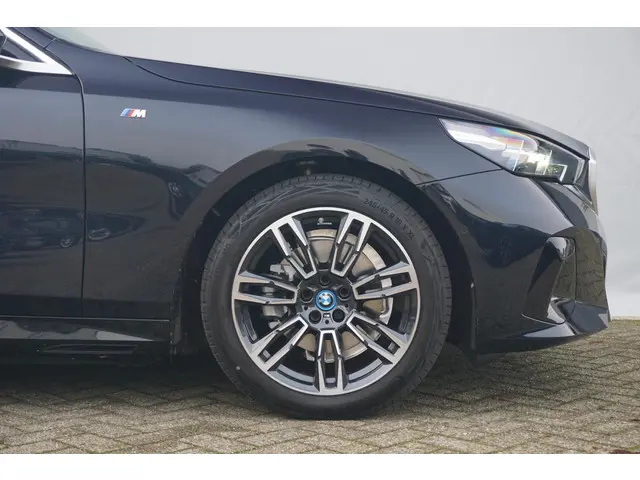 BMW 5 Serie Touring 530e 2024 Hybride Benzine 6