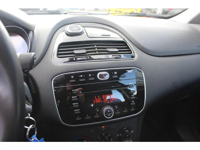 Fiat Punto Evo 1.3 M-Jet Lounge 2015 Diesel 15