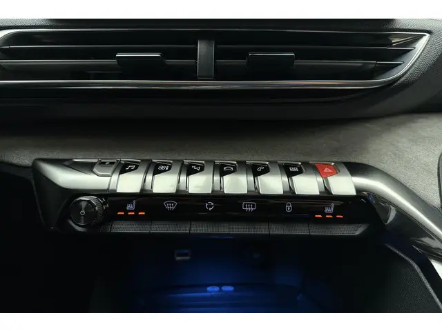 Peugeot 3008 1.6 HYbrid 225 GT 2021 Hybride Benzine 28