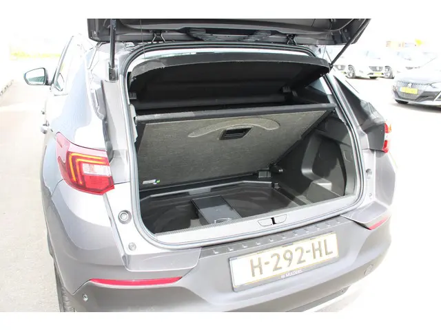 Opel Grandland X 1.2T 130 INNOVATION 2019 Benzine 17